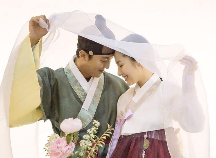 دانلود سریال Queen for Seven Days